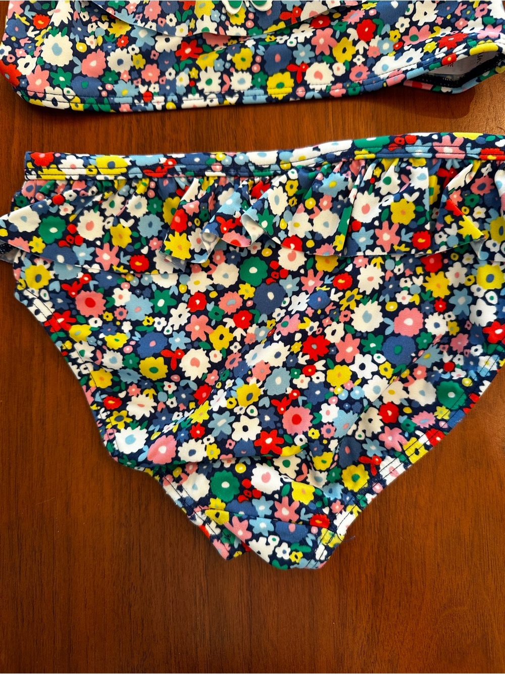 Mini Boden Girls Floral 3D Butterfly Ruffle Two-Piece Swim Set - Navy size 6-7 - Picture 5 of 6